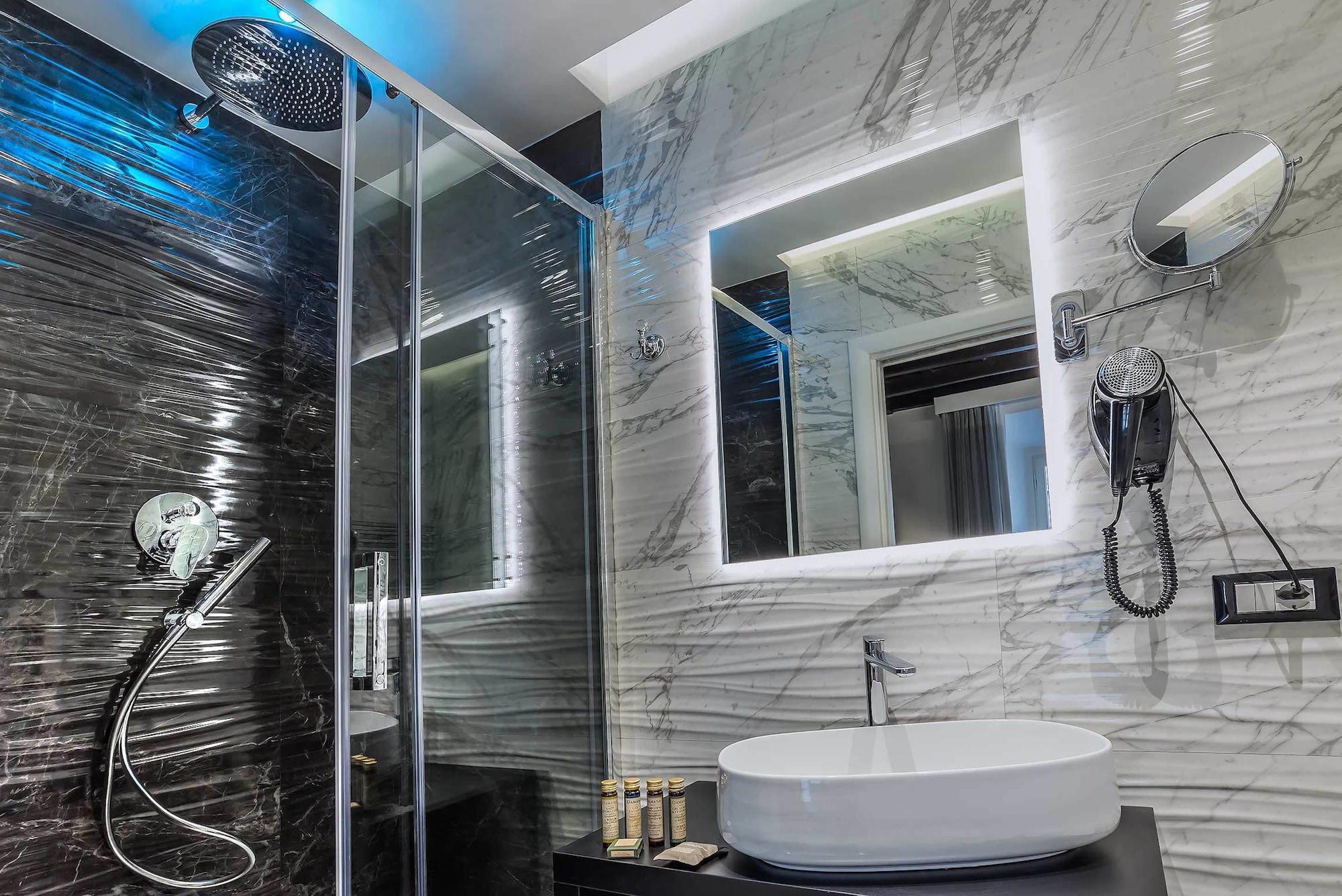 Spagna Luxury'N Trevi Рим Экстерьер фото