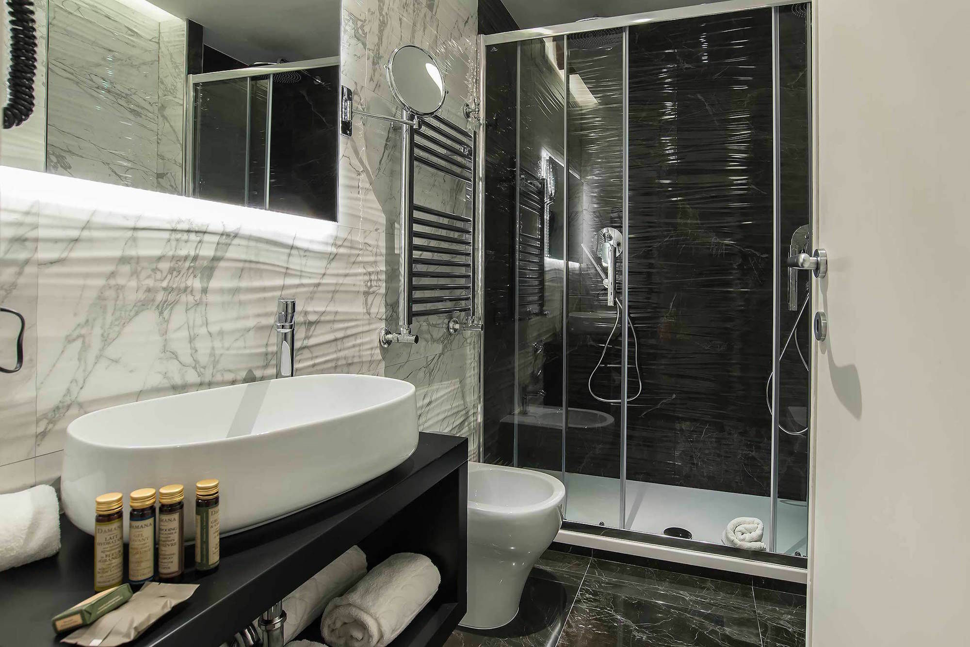 Spagna Luxury'N Trevi Рим Экстерьер фото
